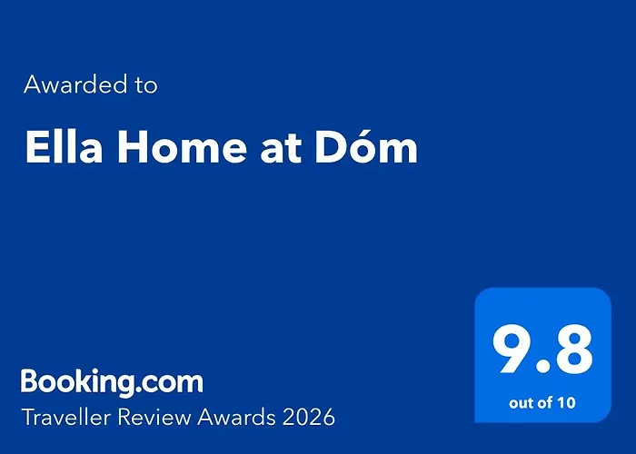 Ella At Dom Σέγκεντ